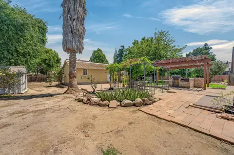Exterior - 1155 2nd St, Meridian, CA 95957 photo 6 of 18