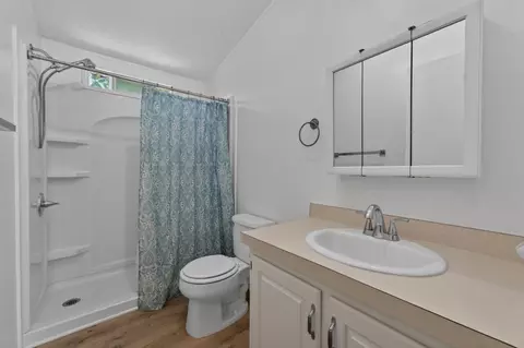 Bath - 1155 2nd St, Meridian, CA 95957 photo 3 of 3