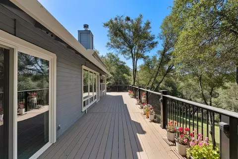Exterior - 2290 Rising Hill Rd, Placerville, CA 95667 photo 3 of 11