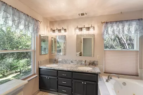 Bath - 2290 Rising Hill Rd, Placerville, CA 95667 photo 1 of 5