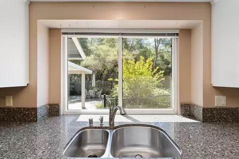 Kitchen - 2290 Rising Hill Rd, Placerville, CA 95667 photo 4 of 4