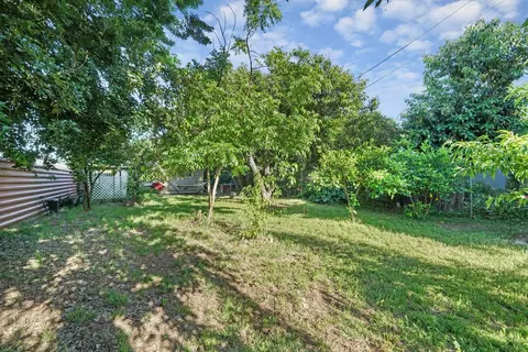 Exterior - 223 Rush St, Lodi, CA 95240 photo 5 of 7