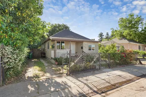 Exterior - 223 Rush St, Lodi, CA 95240 photo 2 of 7