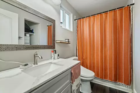 Bath - 223 Rush St, Lodi, CA 95240 photo 1 of 2