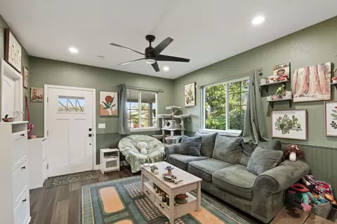 Living - 223 Rush St, Lodi, CA 95240 photo 1 of 1