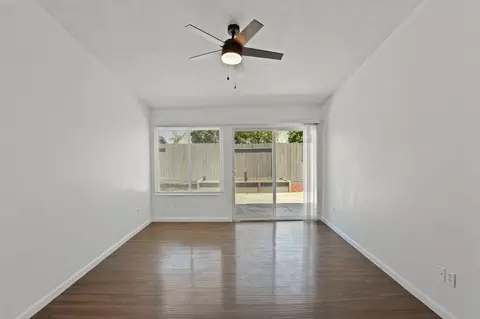 Living - 506 Harvey Way, Bay Point, CA 94565 photo 2 of 3
