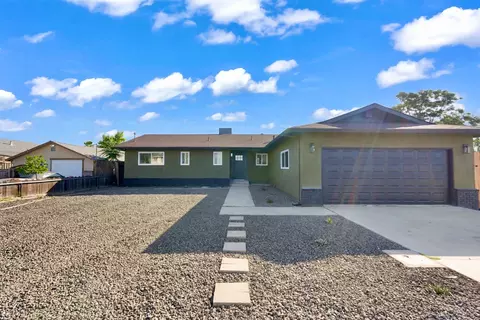 913 9th St, Turlock, CA 95380