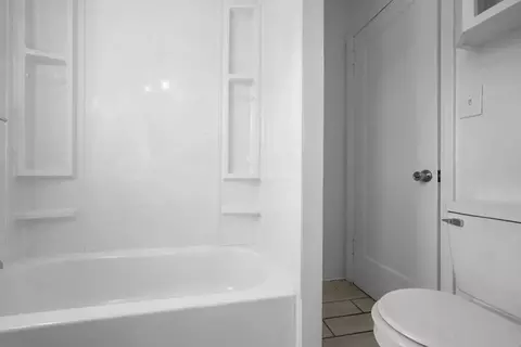 Bath - 594 Park St, Turlock, CA 95380 photo 1 of 2