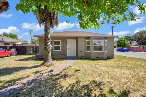 594 Park St, Turlock, CA 95380