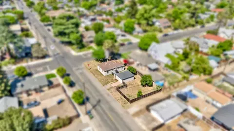 View/Area - 594 Park St, Turlock, CA 95380 photo 2 of 7