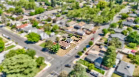 View/Area - 594 Park St, Turlock, CA 95380 photo 6 of 7