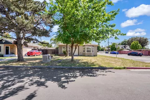 Exterior - 594 Park St, Turlock, CA 95380 photo 8 of 8