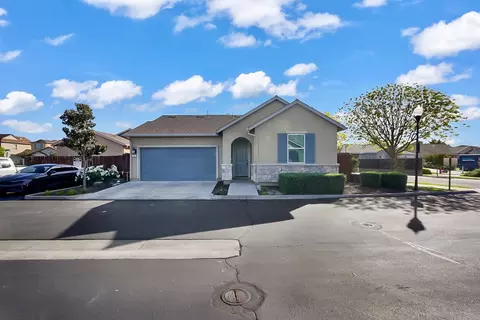 168 Lucca Dr, Newman, CA 95360
