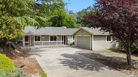15070 Woodland Loop, Penn Valley, CA 95946