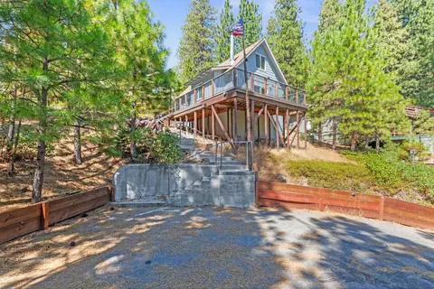 26650 Old Mono Rd, Long Barn, CA 95335