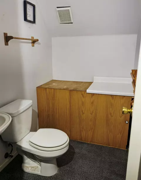 Bath - 41100 Putt Rd, Alta, CA 95701 photo 2 of 2