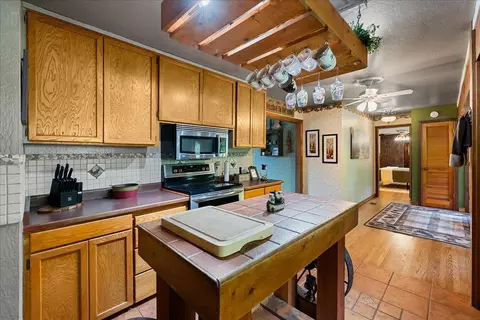 Kitchen - 6169 Rolling Ct, Georgetown, CA 95634 photo 4 of 5