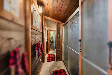 Entry Way - 6169 Rolling Ct, Georgetown, CA 95634 photo 4 of 7