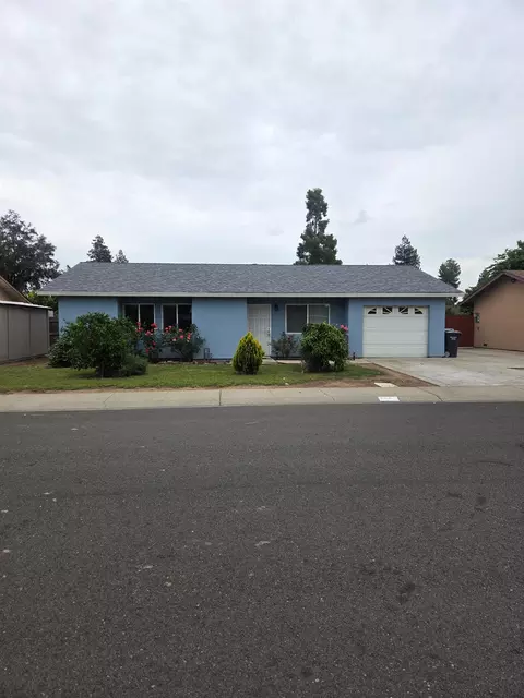 933 Meadowview Dr, Galt, CA 95632