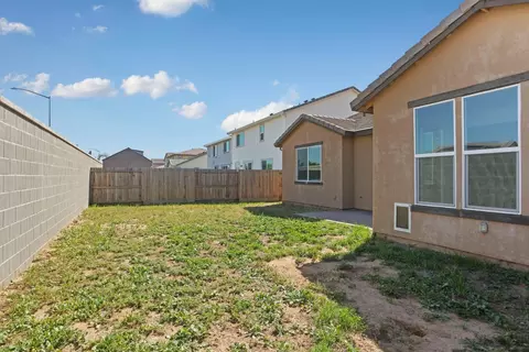 Exterior - 2008 Anders Ave, Manteca, CA 95337 photo 6 of 8
