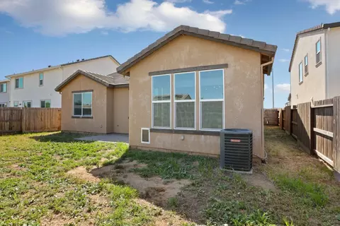 Exterior - 2008 Anders Ave, Manteca, CA 95337 photo 7 of 8