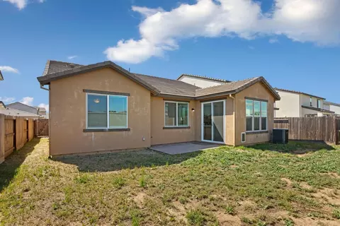 Exterior - 2008 Anders Ave, Manteca, CA 95337 photo 5 of 8