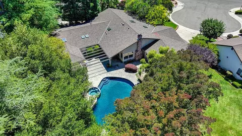5014 Primrose Dr, Fair Oaks, CA 95628