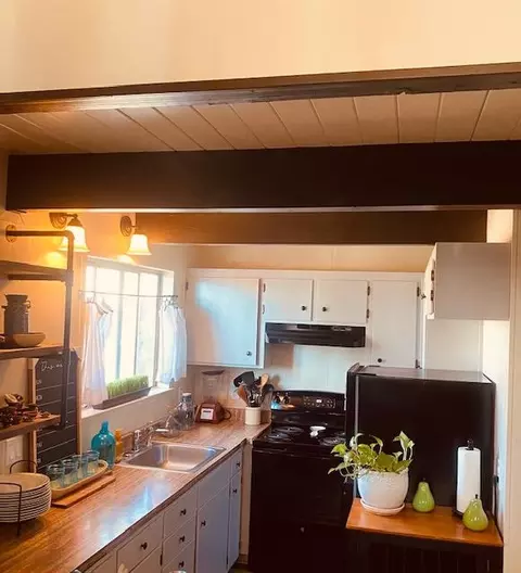 Kitchen - 2423 Quail Hill Rd, Copperopolis, CA 95228 photo 1 of 1