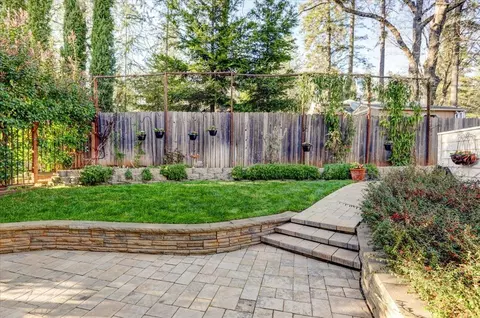 Exterior - 11174 Lower Circle Dr, Grass Valley, CA 95949 photo 11 of 19
