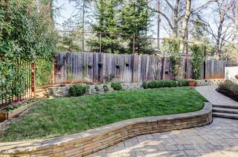Exterior - 11174 Lower Circle Dr, Grass Valley, CA 95949 photo 4 of 19