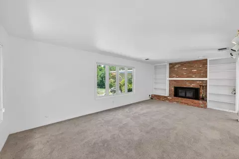 Living - 672 Flamenco Pl, Davis, CA 95616 photo 2 of 8
