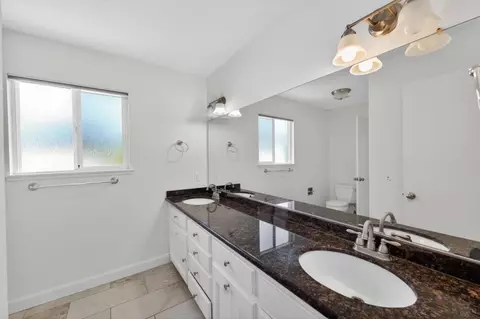 Bath - 672 Flamenco Pl, Davis, CA 95616 photo 6 of 8
