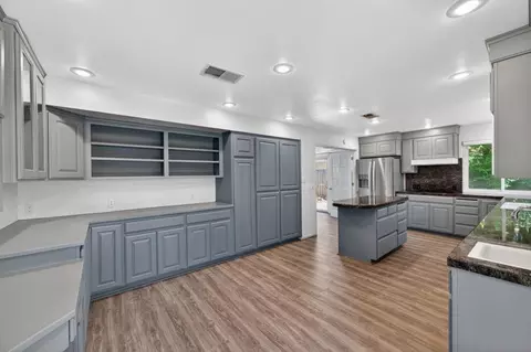 Kitchen - 672 Flamenco Pl, Davis, CA 95616 photo 2 of 6
