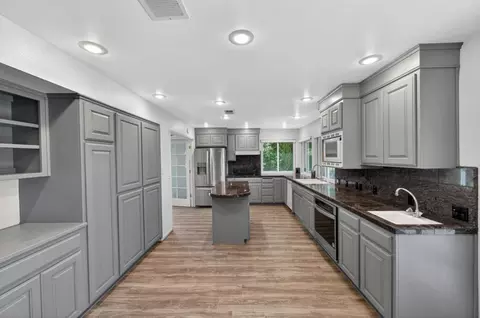 Kitchen - 672 Flamenco Pl, Davis, CA 95616 photo 3 of 6