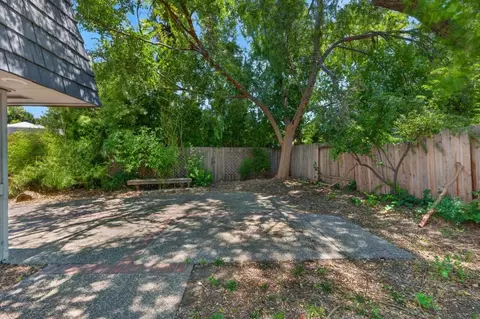 Exterior - 672 Flamenco Pl, Davis, CA 95616 photo 13 of 17
