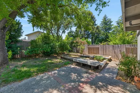 Exterior - 672 Flamenco Pl, Davis, CA 95616 photo 8 of 17