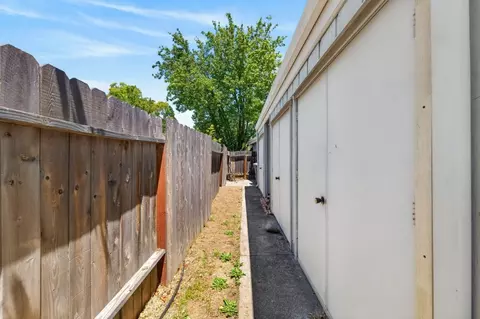 Exterior - 672 Flamenco Pl, Davis, CA 95616 photo 10 of 17