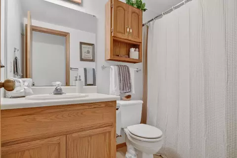 Bath - 1773 Milbar Ct, Arnold, CA 95223 photo 1 of 4