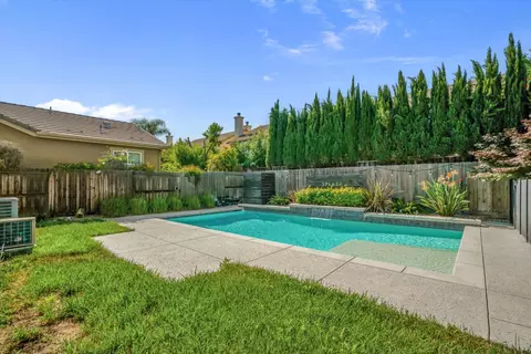 Exterior - 714 Jesse Martinez Dr, Tracy, CA 95304 photo 8 of 9