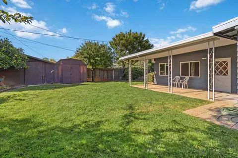 Exterior - 4824 Hazelwood Ave, Carmichael, CA 95608 photo 7 of 7