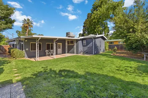Exterior - 4824 Hazelwood Ave, Carmichael, CA 95608 photo 5 of 7