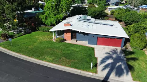 View/Area - 4824 Hazelwood Ave, Carmichael, CA 95608 photo 1 of 3
