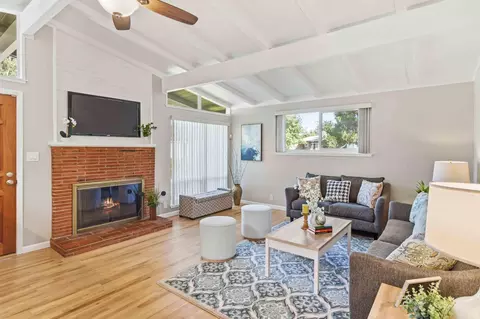 Living - 4824 Hazelwood Ave, Carmichael, CA 95608 photo 2 of 3