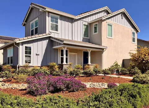2221 Scott Ct, Woodland, CA 95776