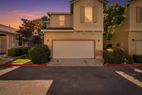 330 Dragonfly Cir, Sacramento, CA 95834