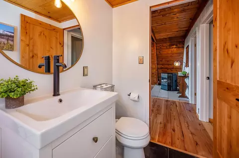 Bath - 2629 Valley View Dr, Arnold, CA 95223 photo 1 of 1