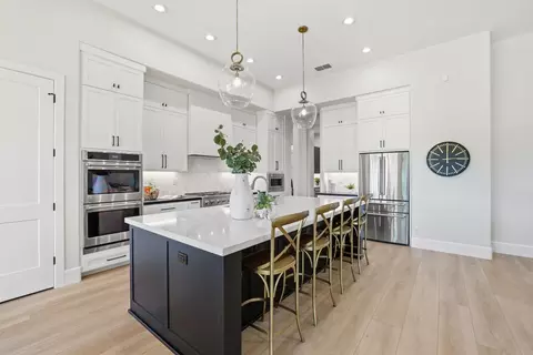Kitchen - 1663 Barn Valley Ln, Lincoln, CA 95648 photo 3 of 6
