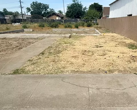 115 Willow Ave, Manteca, CA 95337