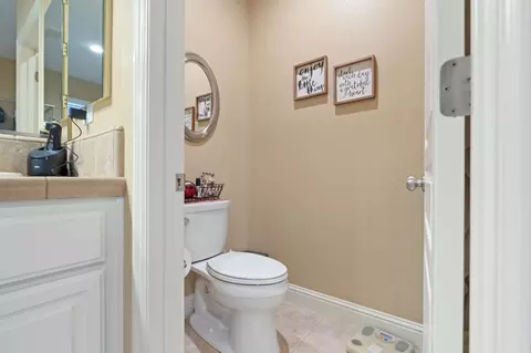 Entry Way - 175 Feverfew St, Manteca, CA 95337 photo 4 of 4