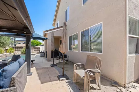 Exterior - 175 Feverfew St, Manteca, CA 95337 photo 7 of 19